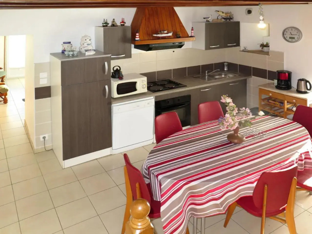 Holiday Home Chez Yvonne - PBA116
