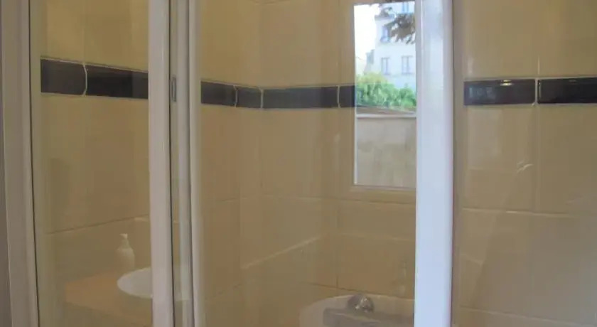 Apartment between Montmartre and Opera