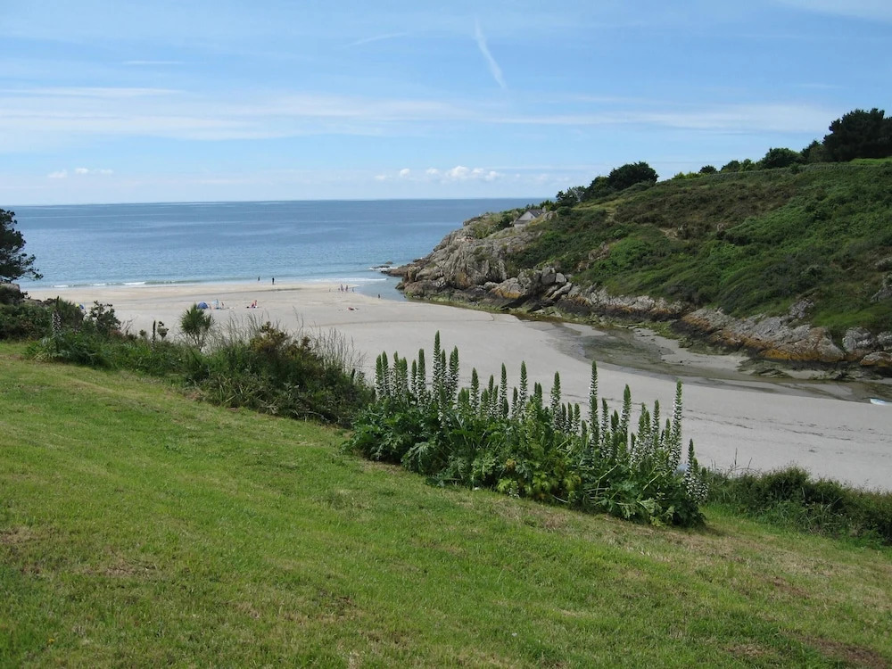 House With 5 Bedrooms in Nevez, With Wonderful sea View and Furnished