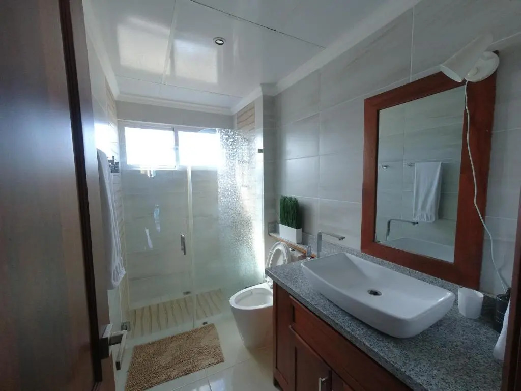 H2 Exclusive apartment near the the ocean