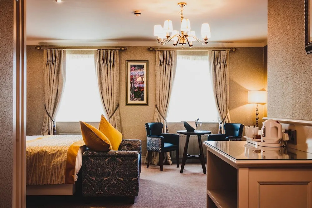 Ballymac Hotel
