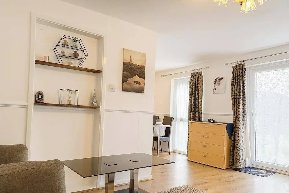 Wycombe Oasis - Cozy 3-bed House Retreat