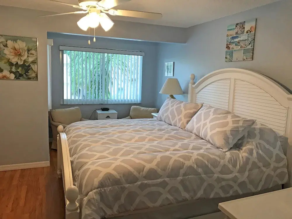 Siesta Beach House #312 2 Bedrooms 2 Bathrooms Apts