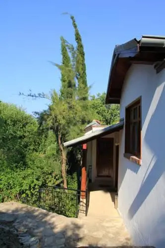 Dostlar Pension