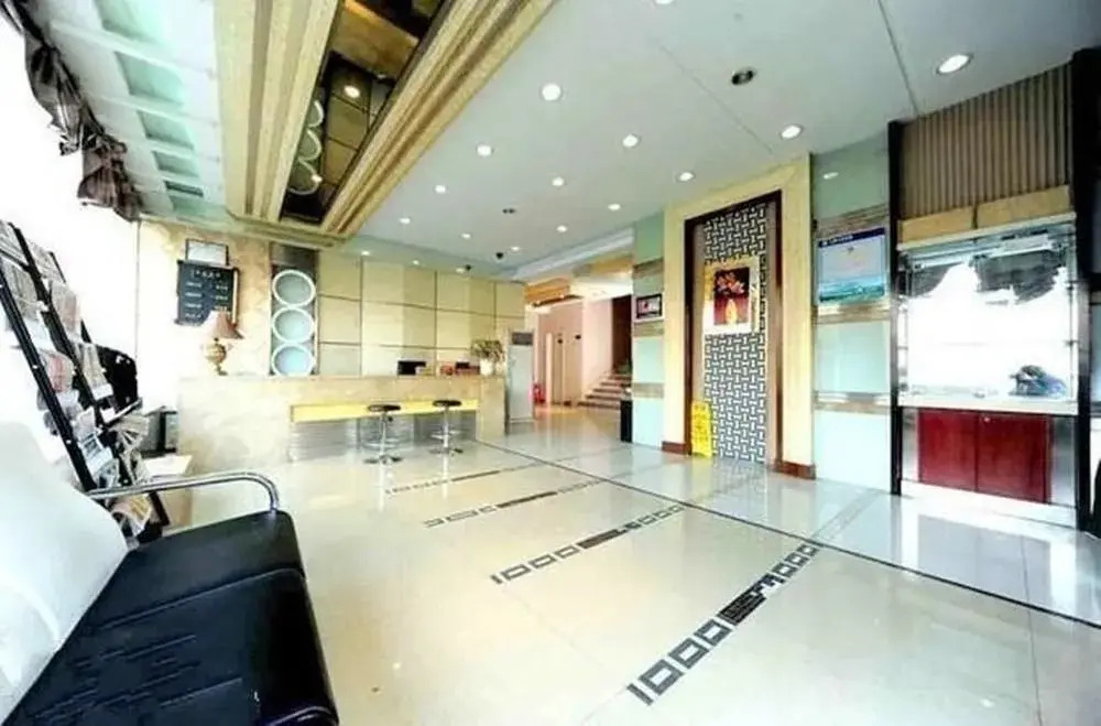 Roman Holiday Business Hotel