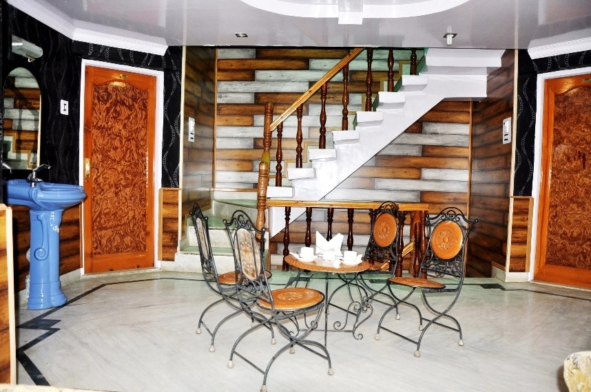 Paristaan Luxury