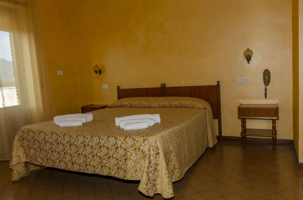Hotel Holiday