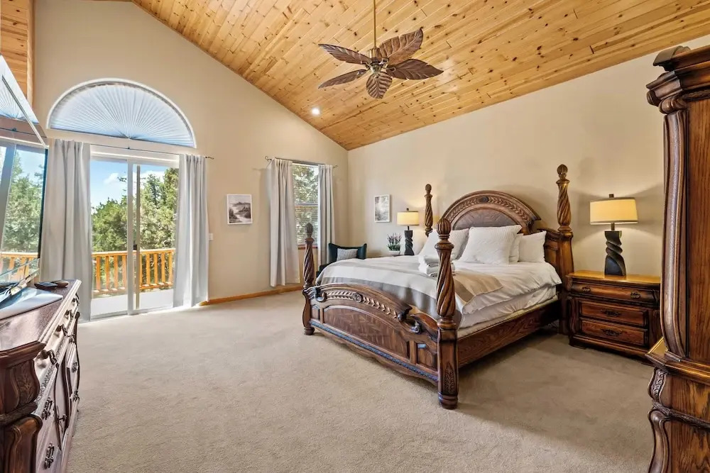 Sleeps 27 2 Homes Near the Lake, Hot Tub + Views Castle Glen Estates