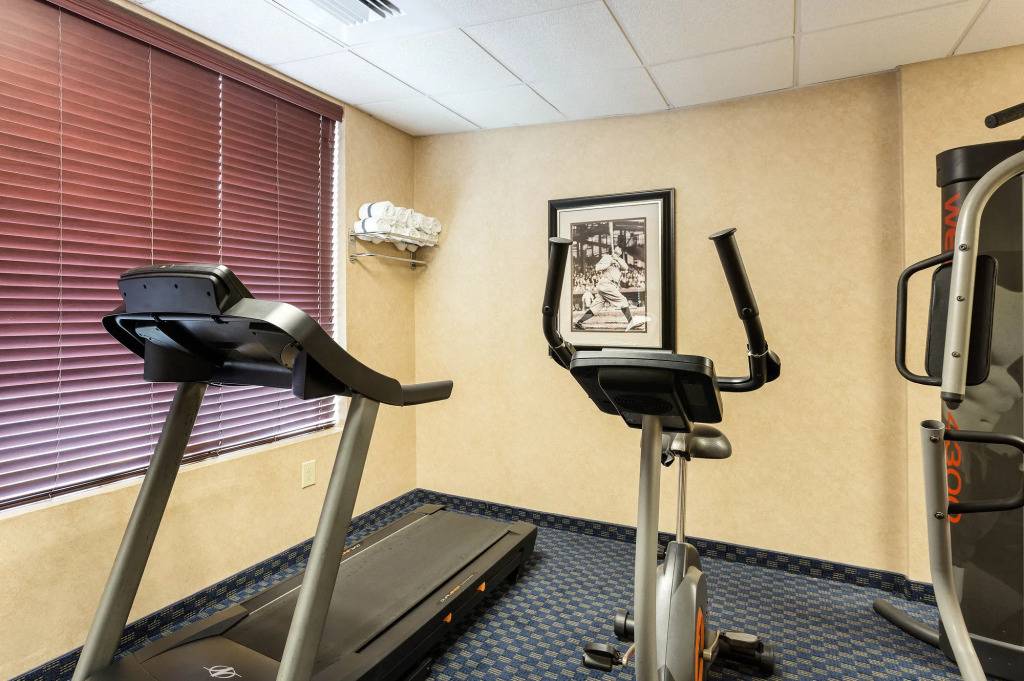 Springplace Inn & Suites