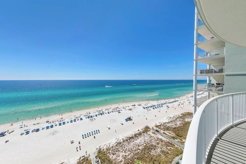 Twin Palms 1401