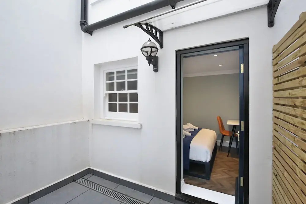 Imperial York Street Apartments