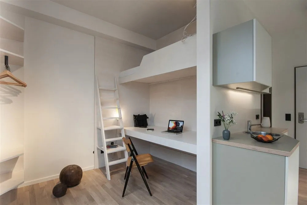 Room For Rent