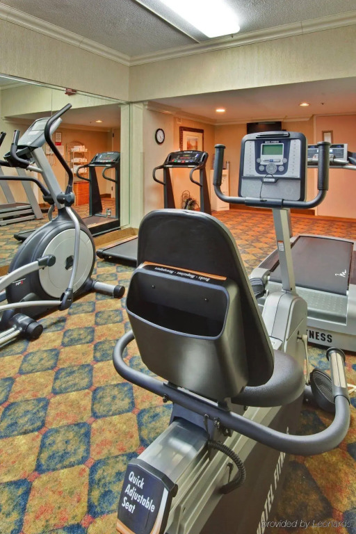 Holiday Inn Hotel & Suites Warren by IHG