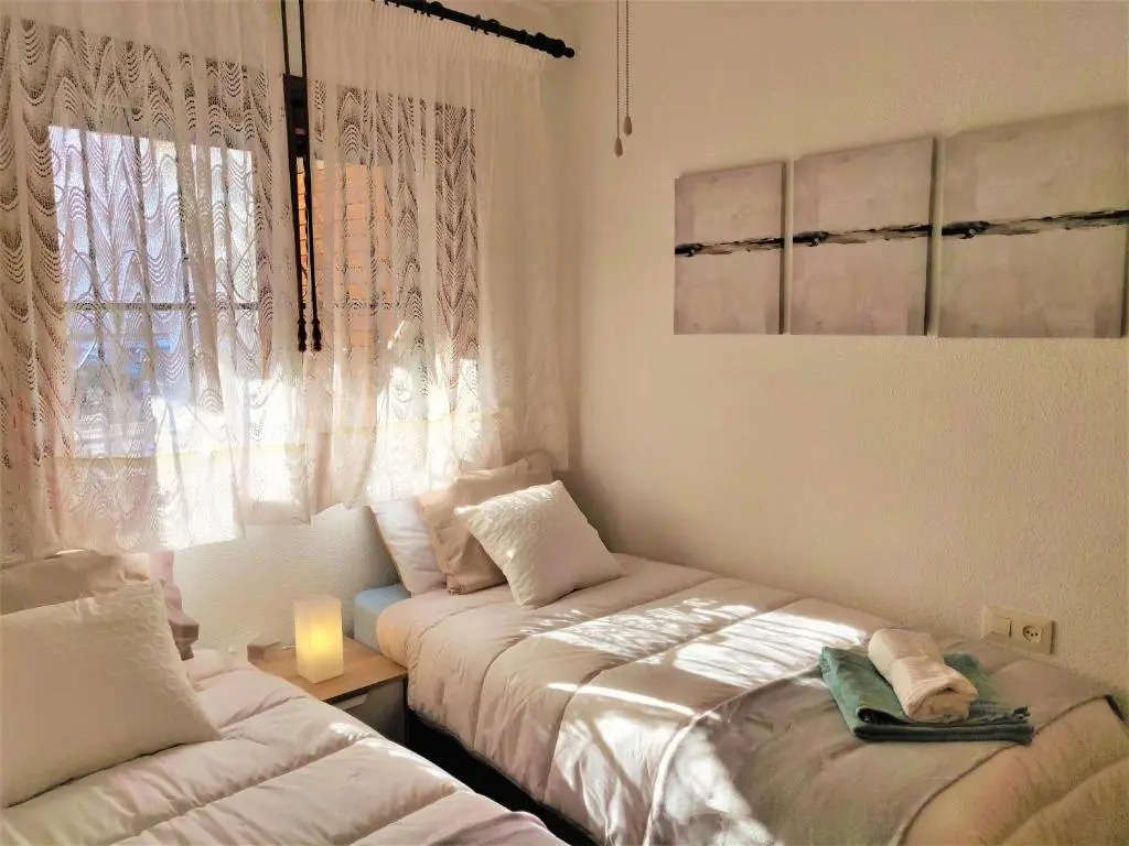 Cosy Bungalow Near Beach