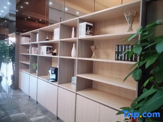 Weizun Boutique Hotel (Shanghai Hongqiao Airport National Convention and Exhibition Center store)