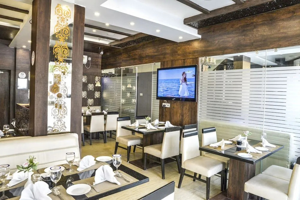 FabHotel Royal Height