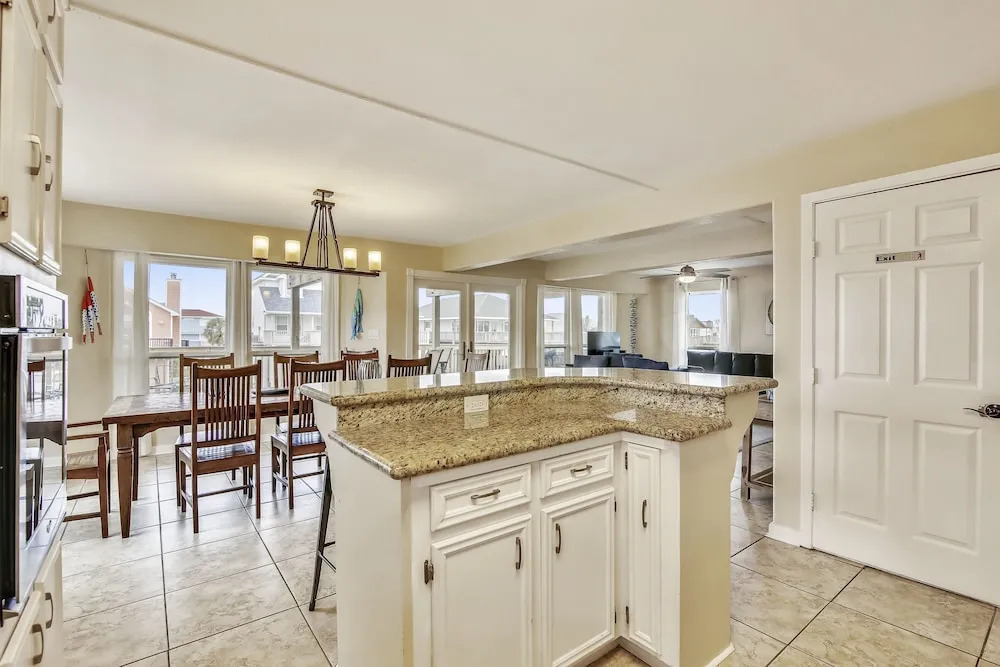 Reel Me In - As Seen On Tv! 5 Bedroom Home