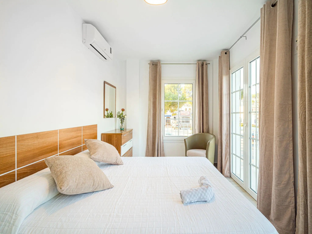 Comfort Steps from the Sea