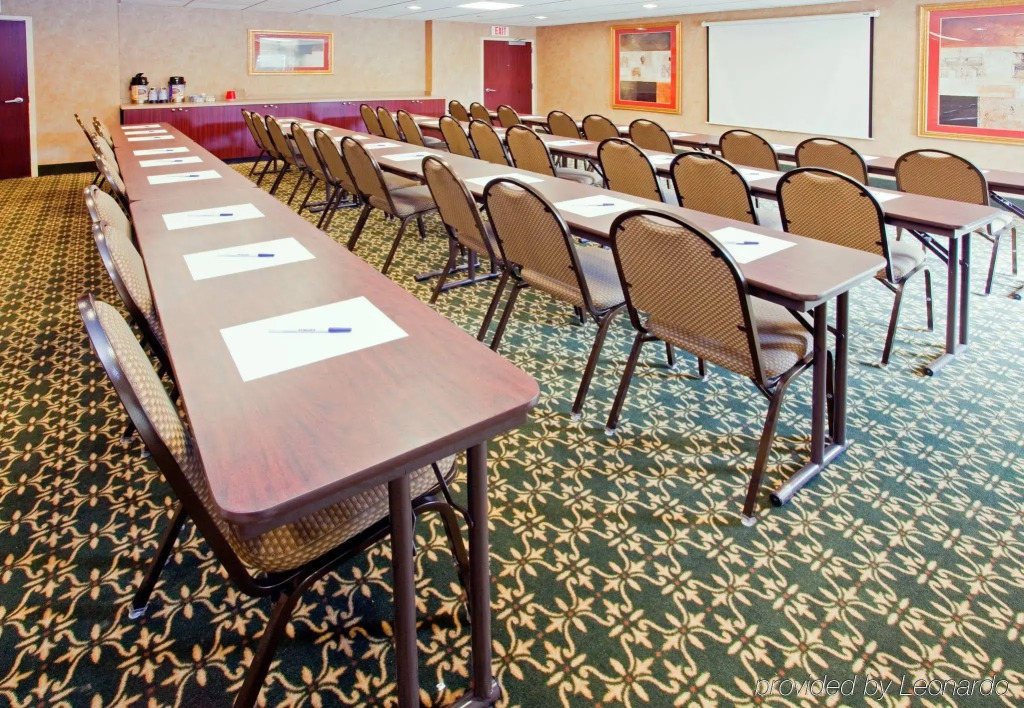 Holiday Inn Express Hotel & Suites - Concord by IHG