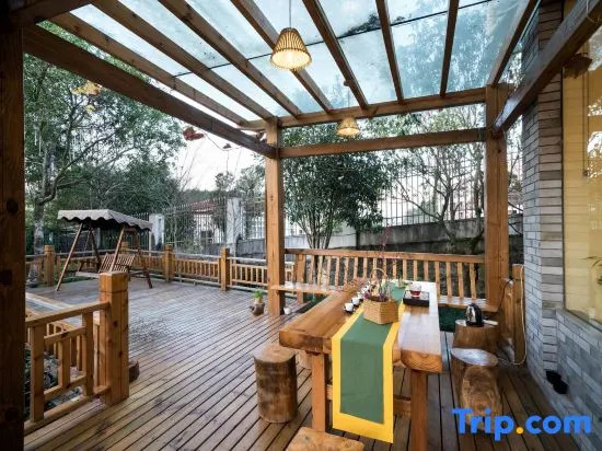 Tianranju Hostel