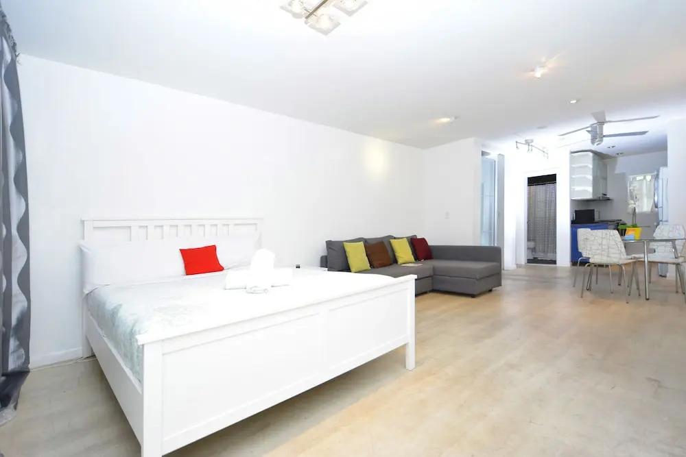 Barbizon on Ocean Drive Apartments