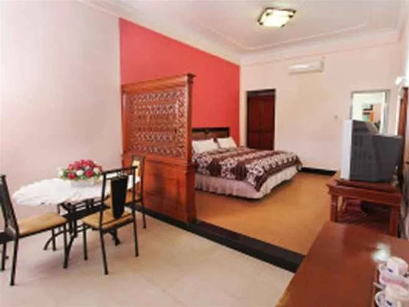 Nagoya Inn Sabang