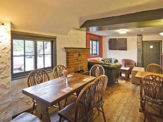 The May Garland Inn