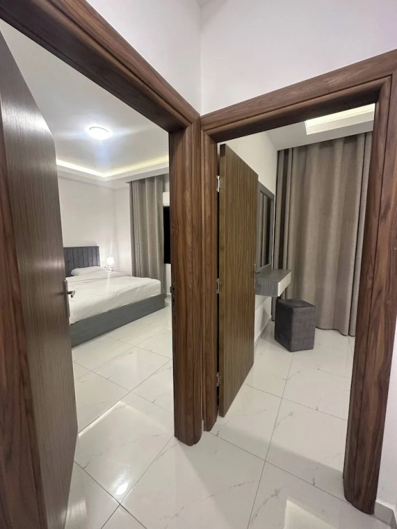 JRE Cozy Home Near All Services 19