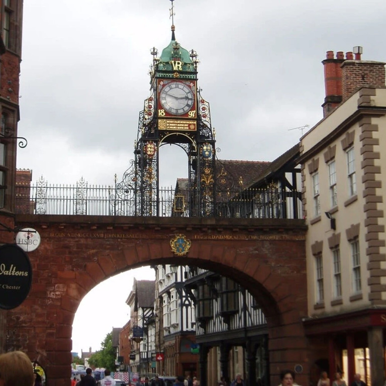 The Storyhouse Gathering 5 Bed - Sleeps 13 City Centre