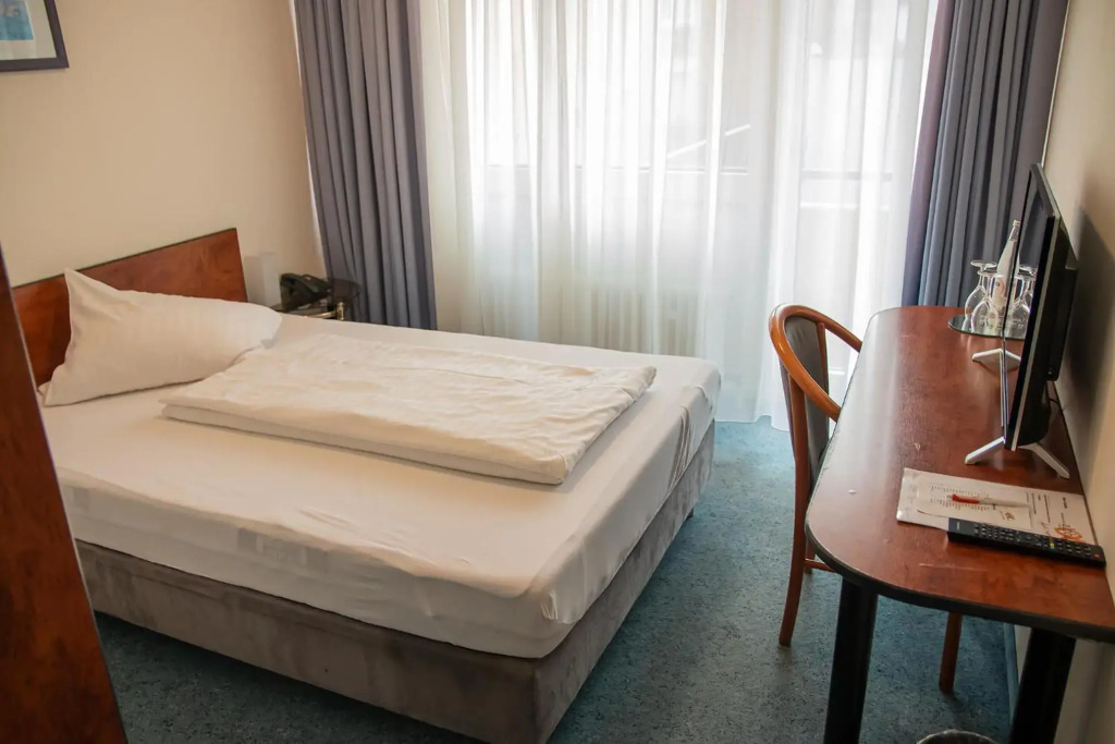 Hotel Alpha
