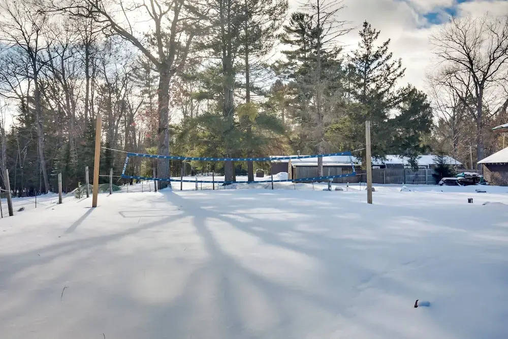 5 Mi to Sno-eagles Trails: Lakefront Getaway!