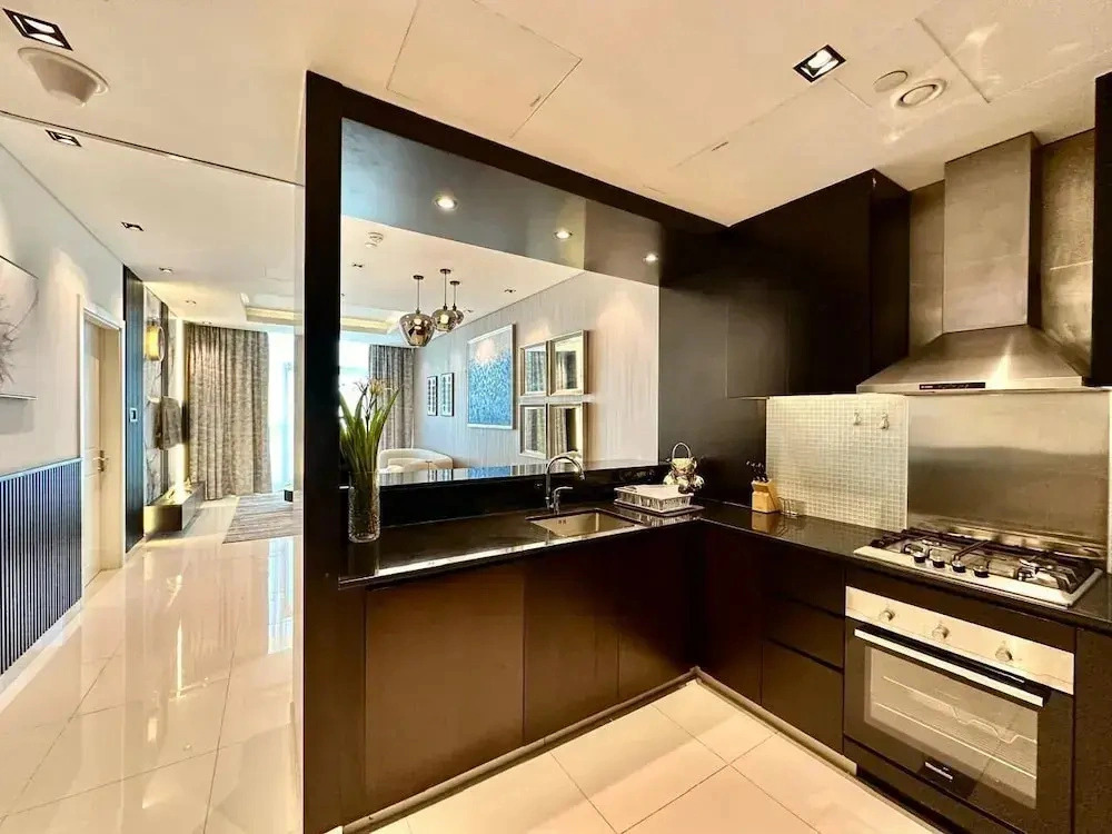 Elegant 1BR with Downtown & Burj Views