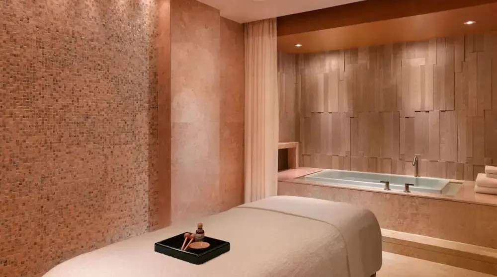Elegant 3BR With Pool Near Wafi Mall Dubai Frame