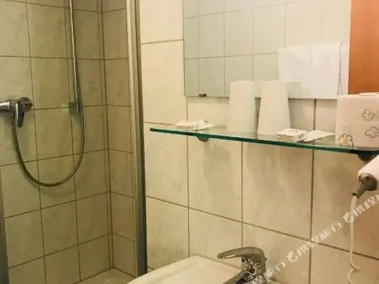 Hotel Discovery