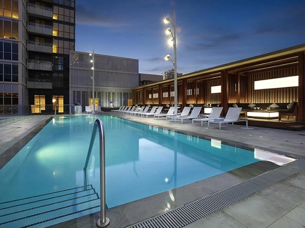 Avalon suites - Bluejays & Convention Center
