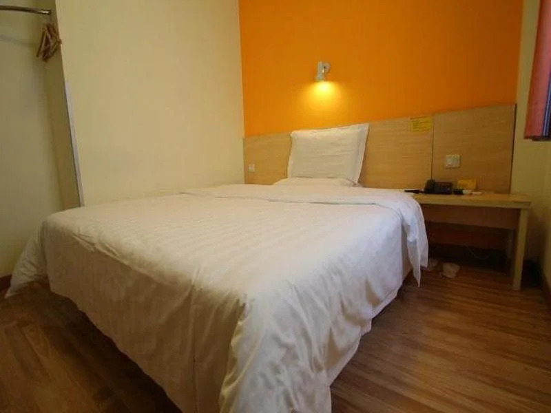 7 Days Inn Shanghai Xujiahui Sixth Peoples Hospital Branch