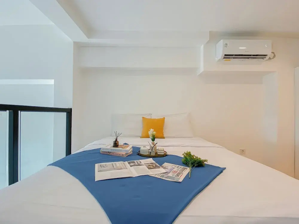 Simple And Modern Studio At Apartment Kingland Avenue