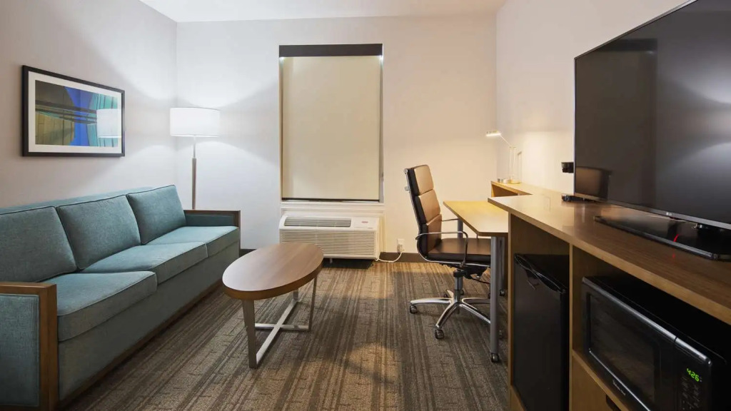 Best Western Green Oak Inn & Suites