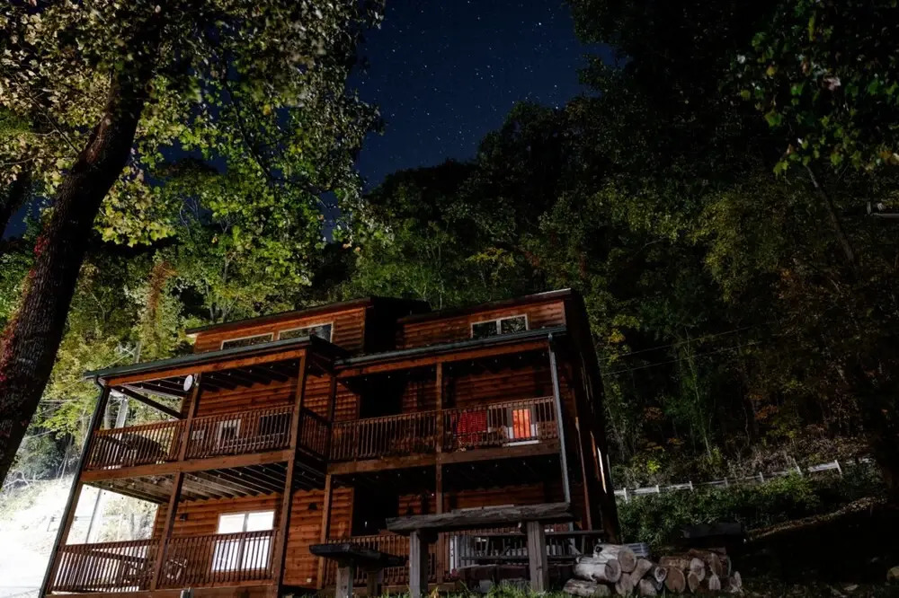 Heavenly Heights by Ghosal Luxury Lodging