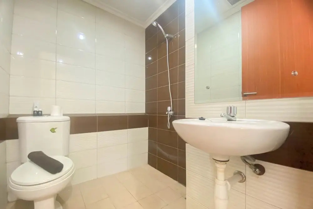 Homey And Cozy Stay Studio Margonda Residence 3 Apartment