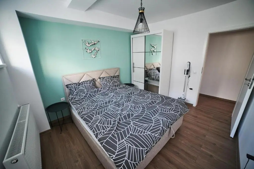 Modern 3 APT Near Old Town – 15 Min Walk