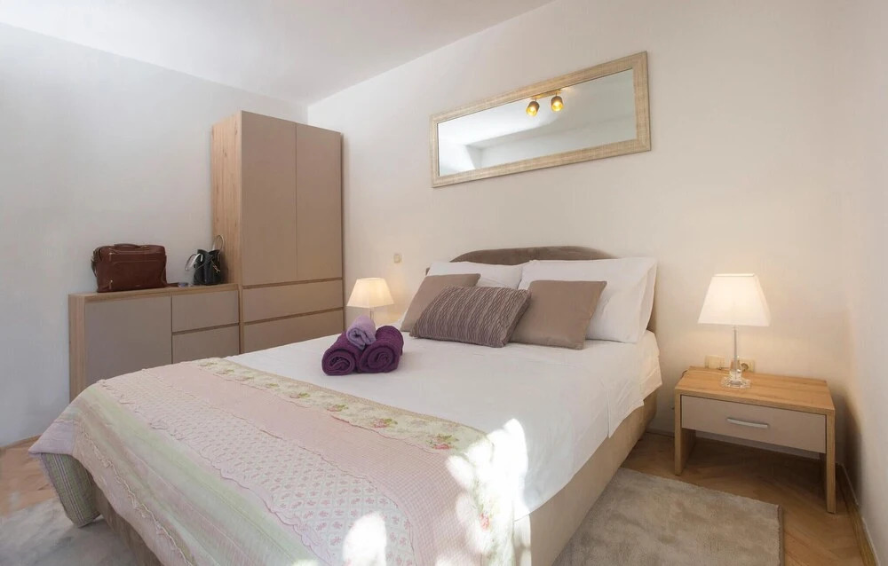 Stunning Home in Stanici With 6 Bedrooms and Outdoor Swimming Pool