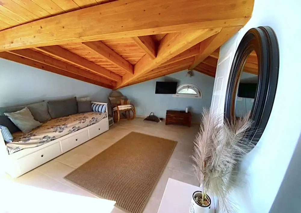 Beachfront Loft Apartment - Agios Gordios Corfu