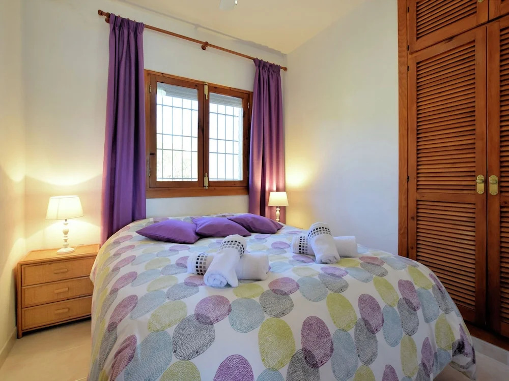 Lovely Holiday Home With Private Swimming Pool in Almogía