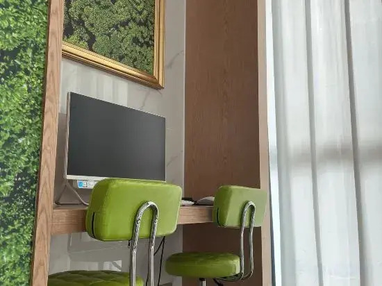 Vienna 3 Best Hotel  (Shanghai Xinsiping Road Port Trade City Branch)