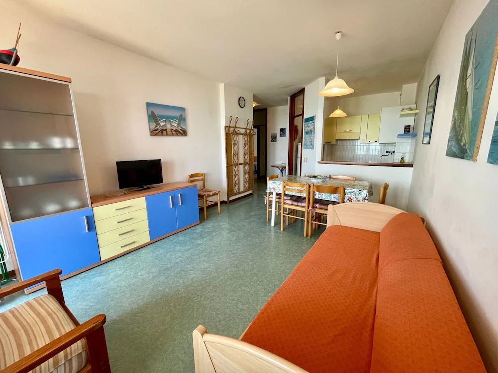 Seaview Flat Just 70mt From the sea