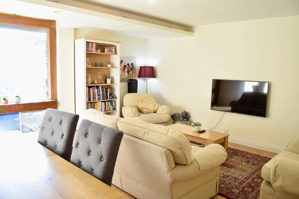 Spacious 3 Bedroom Family Home in Vauxhall