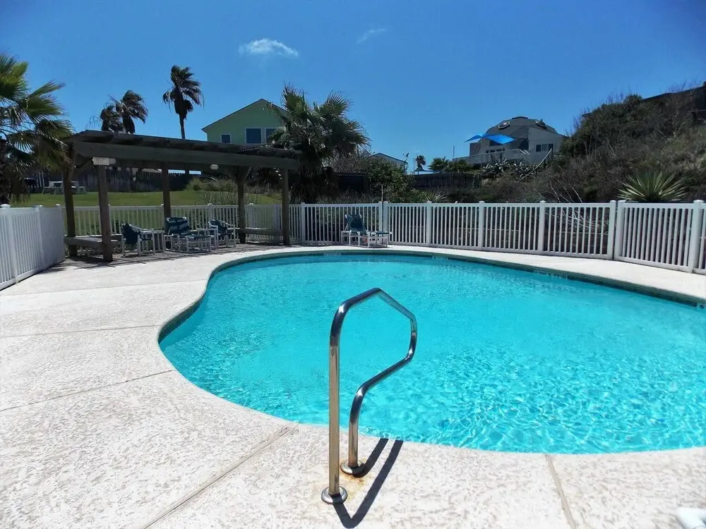 Seamist - 1 Br Condo