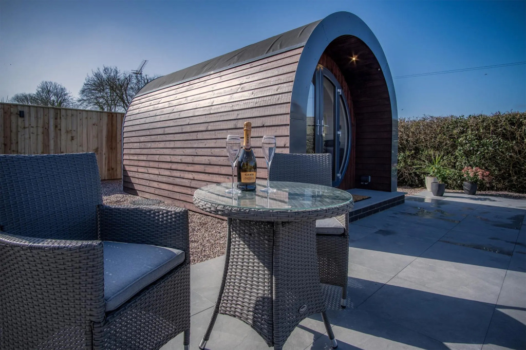 Bracken Burrows - 1 Bedroom Pod - New Hedges