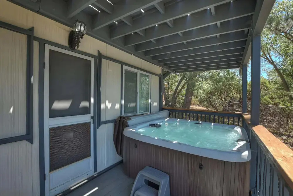 Casa Del Lago Spacious 4 Story Gated Home
